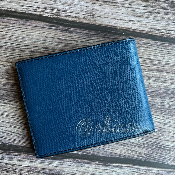 NWT Michael Kors Slim Billfold Leather Wallet - Picture 3 of 3